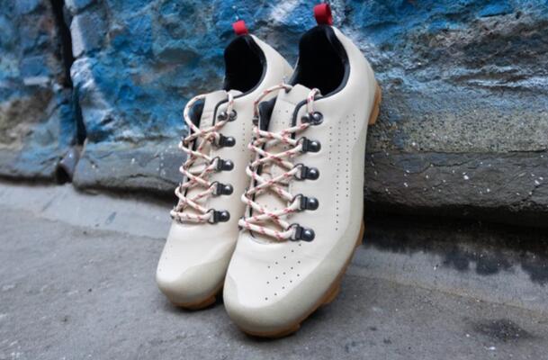First Look | Café du Cycliste’s first cycling shoes look like hiking boots