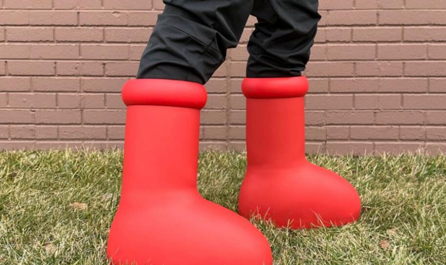 ‘I wore the MSCHF Big Red Boots.’ This YouTuber told us all about his experience.