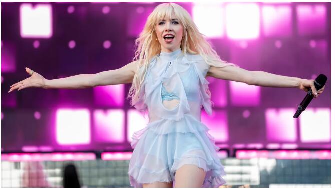 Carly Rae Jepsen Blossoms in 3D Butterfly Platform Boots for Lollapalooza 2023 Chicago