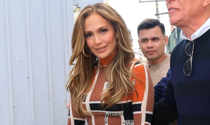 Jennifer Lopez’s Slouchy White Boots Are About To Be 2024’s Biggest Boot Trend